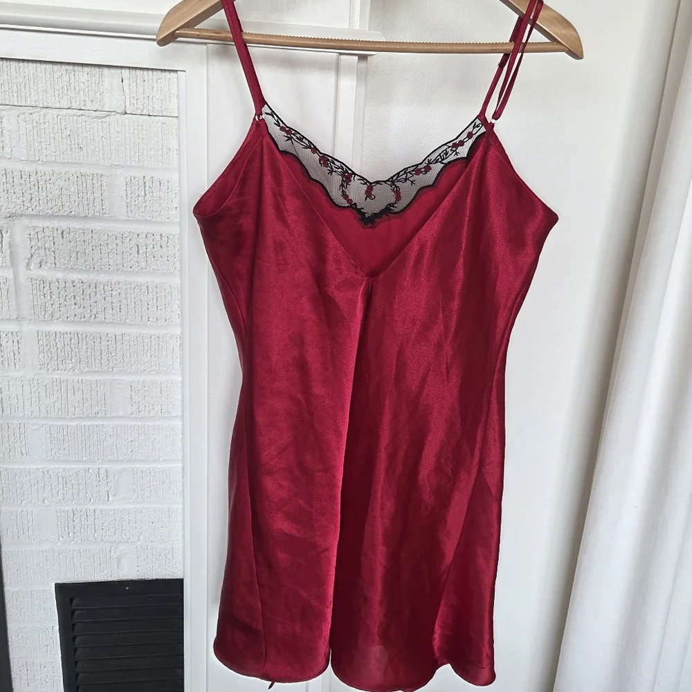 Vintage Inner Most Red And Black Chemise With Heart Lace Decolletage Medium - Picture 2 of 9